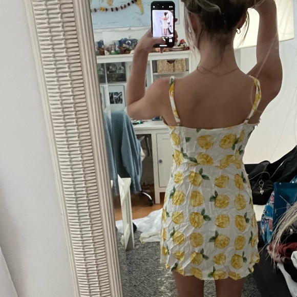 Lemon dress - Picture 4 of 4